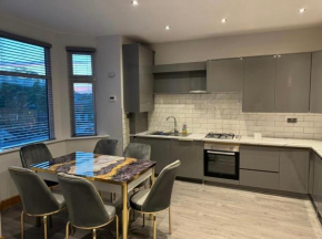 Luxury 4 Bedroom Apartment